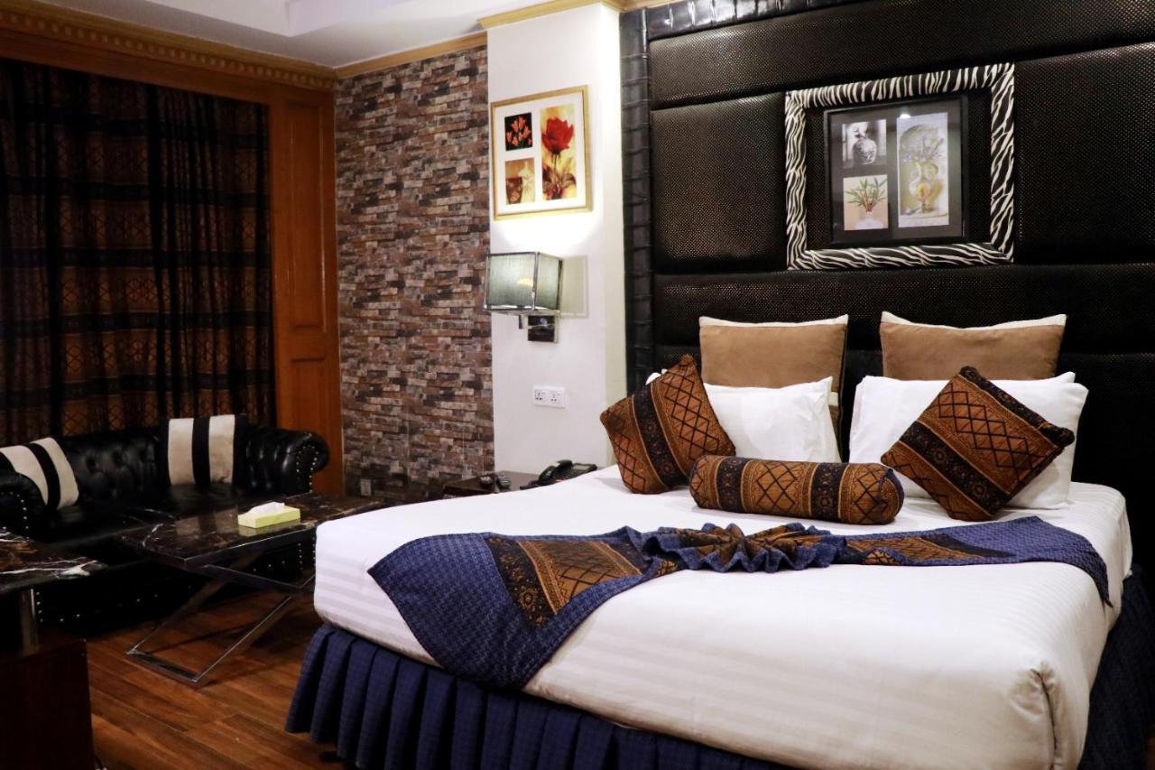 Hilton Suites Лахор Екстер'єр фото