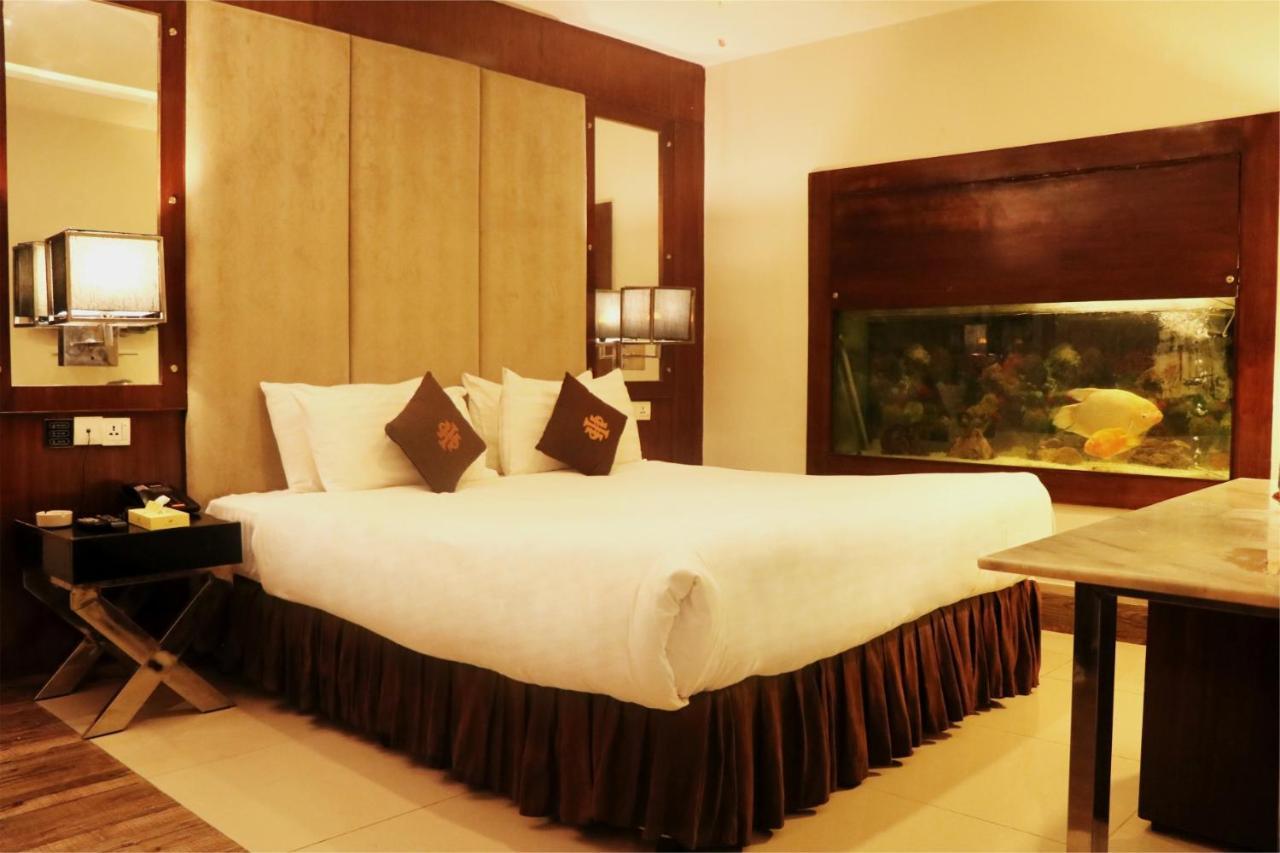 Hilton Suites Лахор Екстер'єр фото
