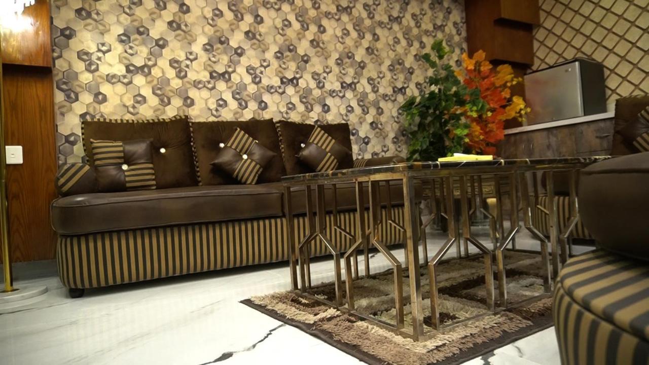 Hilton Suites Лахор Екстер'єр фото