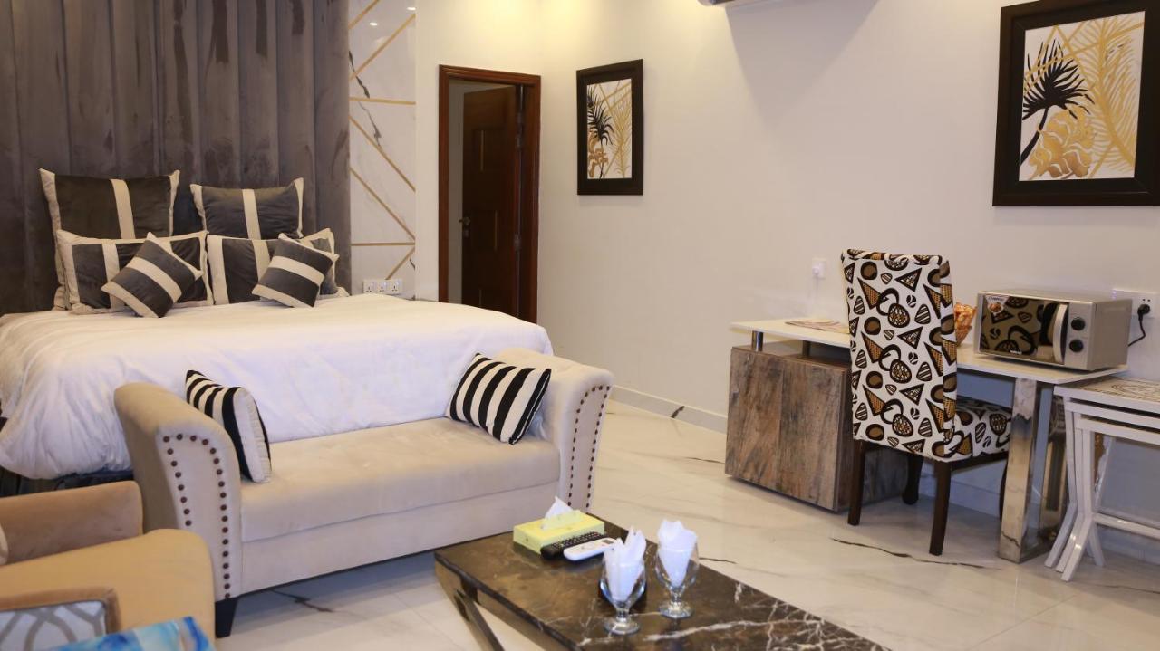 Hilton Suites Лахор Екстер'єр фото