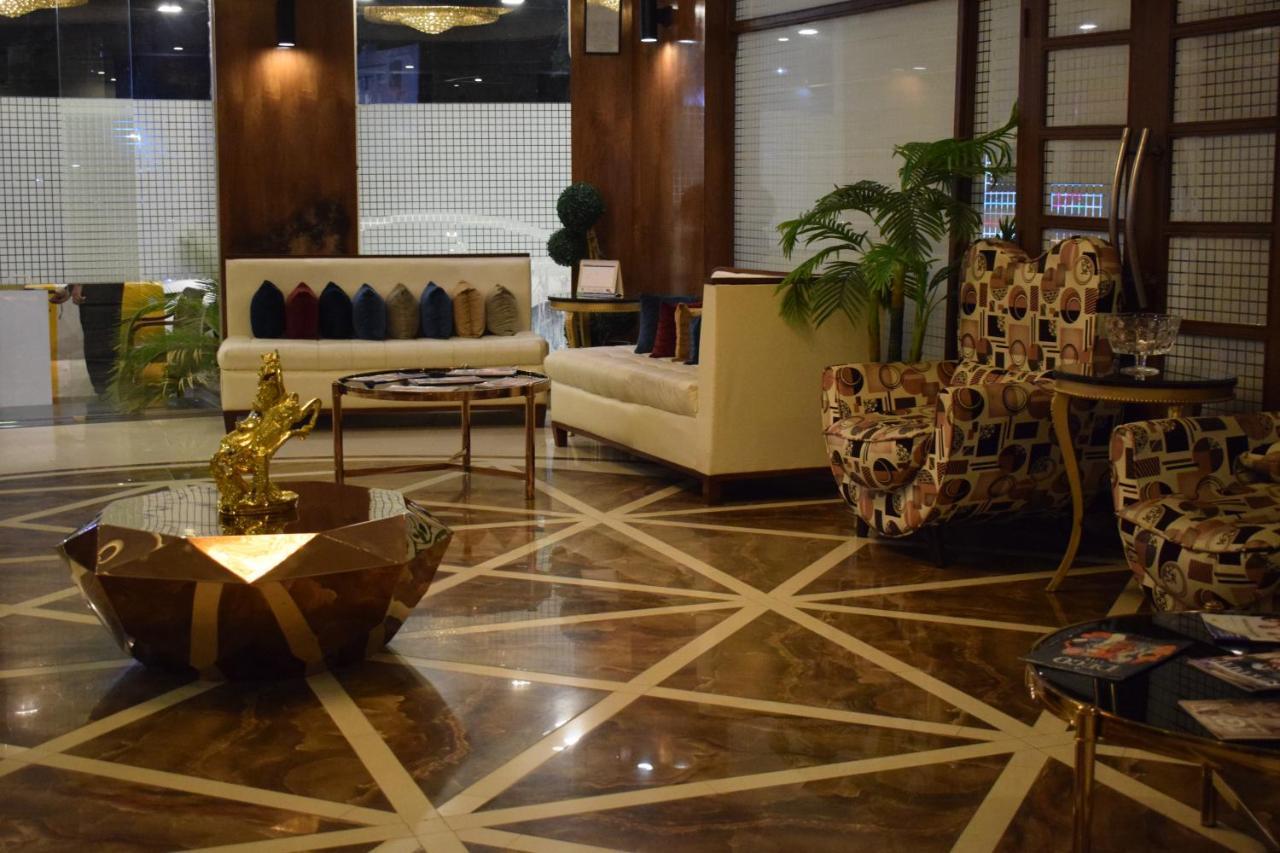 Hilton Suites Лахор Екстер'єр фото