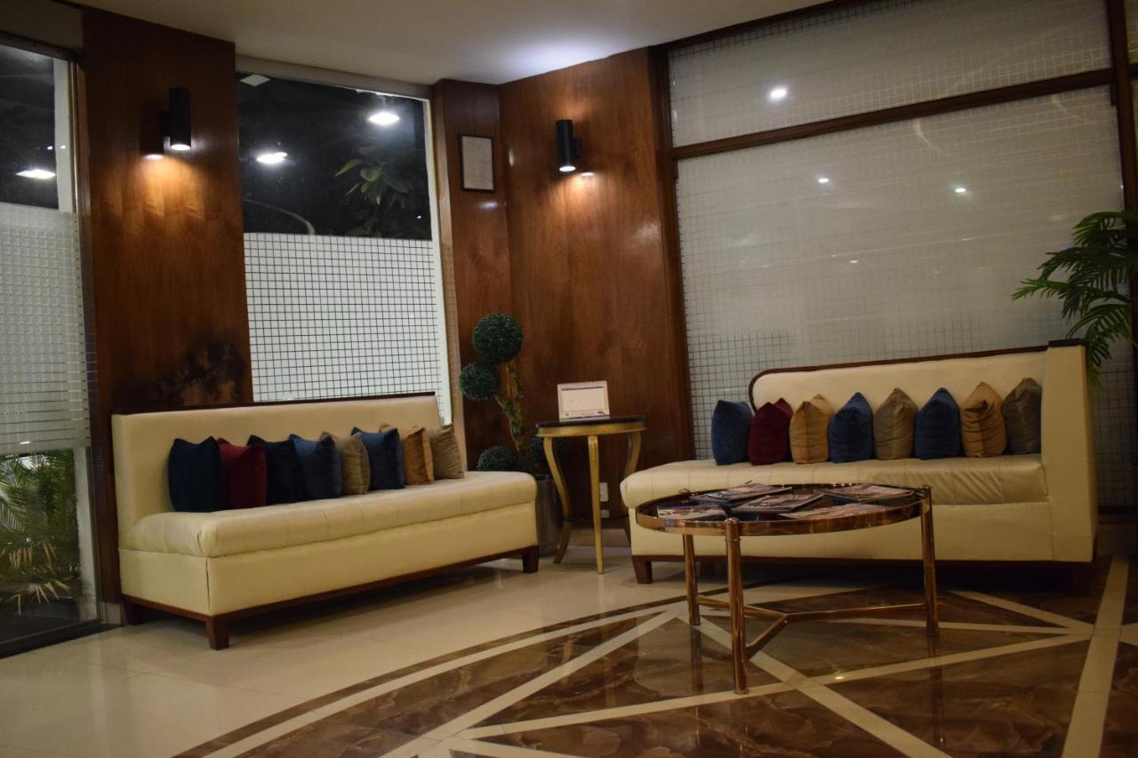 Hilton Suites Лахор Екстер'єр фото