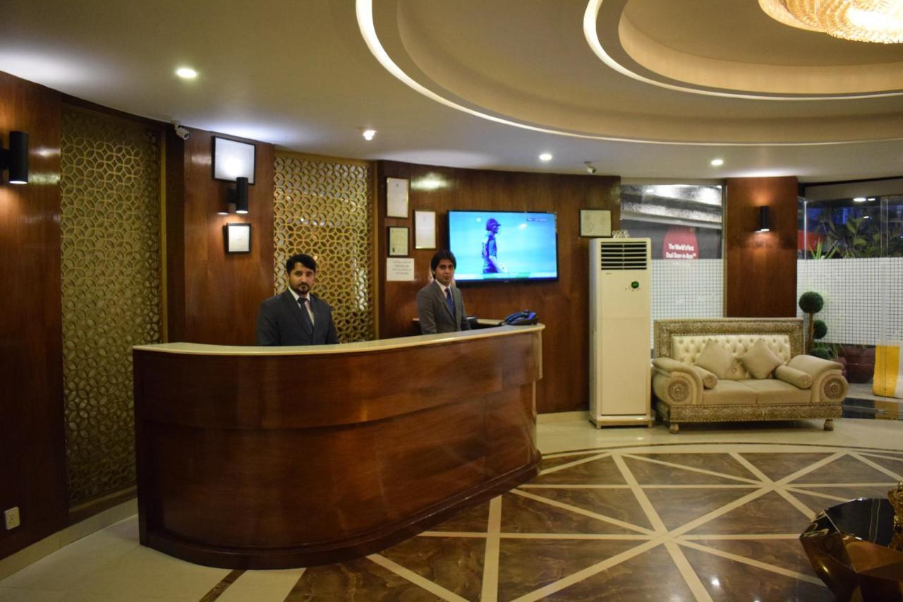 Hilton Suites Лахор Екстер'єр фото